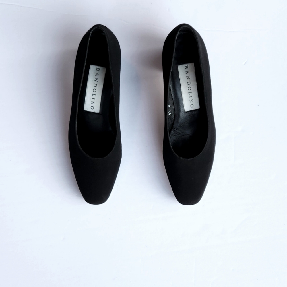 Bandolino Microfiber Pump | Black Women's Size 6.5 M - Picture 2 of 9